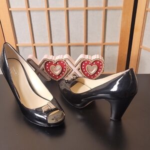 COACH Black Patent Leather Pumps Silver Hardware .